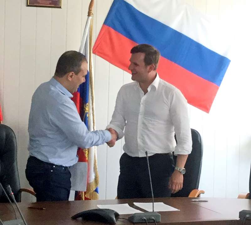 Johannes Max-Theurer and Director General Konstantin V. Danilov after signing the agreement.