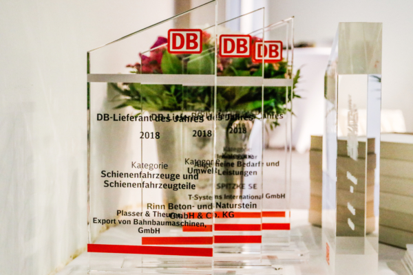2018年9月18日、イノトランスでドイツ鉄道からベストサプライヤー賞を受賞するプラッサー＆トイラー社 © Deutsche Bahn AG, Kai Michael Neuhold