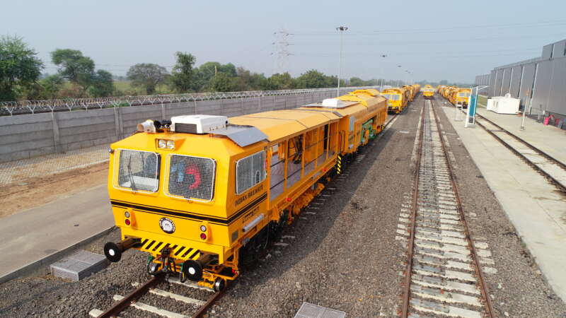 Ein wesentlicher Vorteil des neuen Werks in Karjan ist der direkte Zugang zu einer Hauptstrecke des indischen Eisenbahnnetzes
