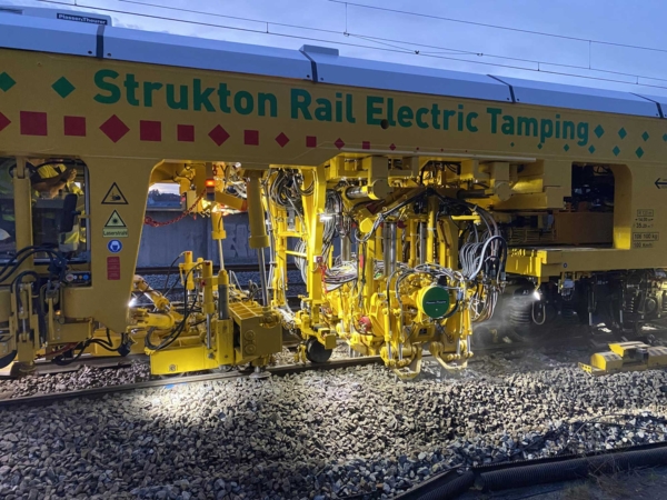 Eco-retrofits allow existing machines to be operated more sustainably – the image shows the Unimat 08-475/4S from Strukton.